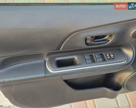 Тойота Aqua, об'ємом двигуна 1.5 л та пробігом 90 тис. км за 12799 $, фото 38 на Automoto.ua