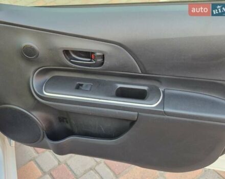 Тойота Aqua, об'ємом двигуна 1.5 л та пробігом 90 тис. км за 12799 $, фото 42 на Automoto.ua