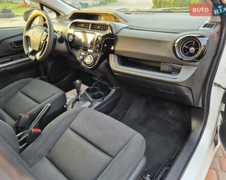 Тойота Aqua, об'ємом двигуна 1.5 л та пробігом 90 тис. км за 12799 $, фото 36 на Automoto.ua