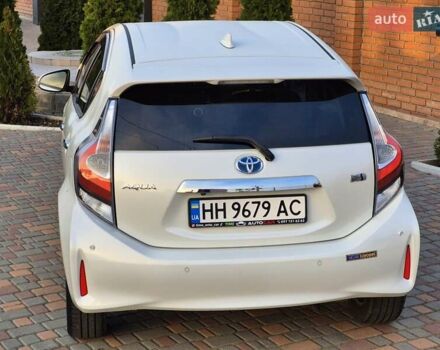 Тойота Aqua, об'ємом двигуна 1.5 л та пробігом 90 тис. км за 12799 $, фото 5 на Automoto.ua