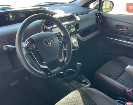 Тойота Aqua, объемом двигателя 1.5 л и пробегом 75 тыс. км за 14700 $, фото 14 на Automoto.ua