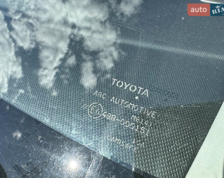 Желтый Тойота Aqua, объемом двигателя 1.5 л и пробегом 82 тыс. км за 13800 $, фото 4 на Automoto.ua