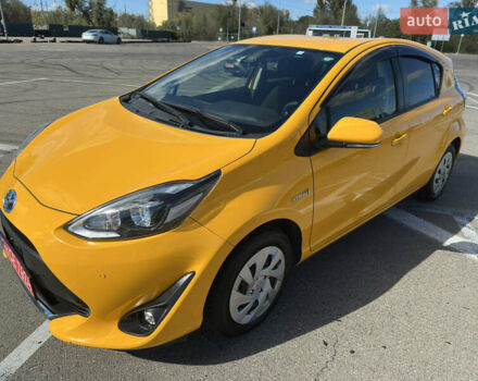 Желтый Тойота Aqua, объемом двигателя 1.5 л и пробегом 82 тыс. км за 13800 $, фото 45 на Automoto.ua