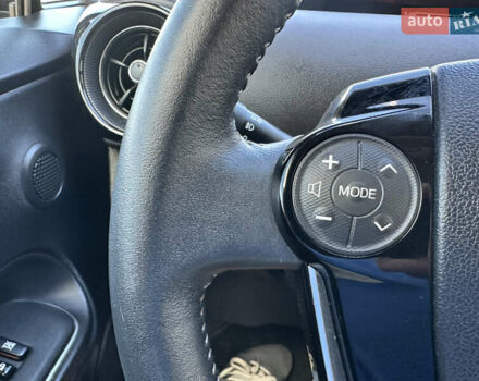 Желтый Тойота Aqua, объемом двигателя 1.5 л и пробегом 82 тыс. км за 13800 $, фото 13 на Automoto.ua