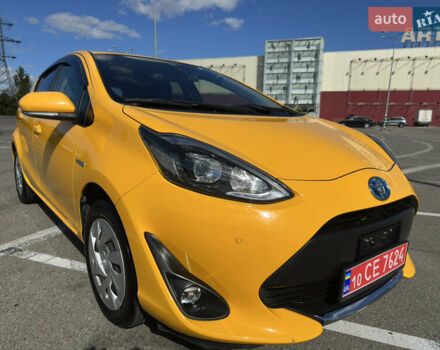 Желтый Тойота Aqua, объемом двигателя 1.5 л и пробегом 82 тыс. км за 13800 $, фото 44 на Automoto.ua