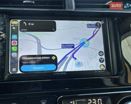 Желтый Тойота Aqua, объемом двигателя 1.5 л и пробегом 82 тыс. км за 13800 $, фото 18 на Automoto.ua