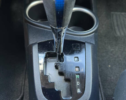 Желтый Тойота Aqua, объемом двигателя 1.5 л и пробегом 82 тыс. км за 13800 $, фото 17 на Automoto.ua