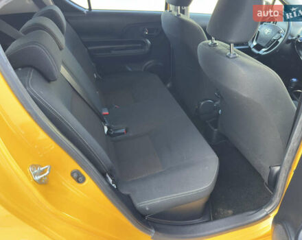 Желтый Тойота Aqua, объемом двигателя 1.5 л и пробегом 82 тыс. км за 13800 $, фото 25 на Automoto.ua