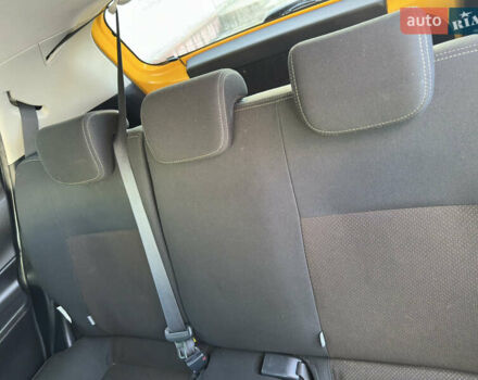 Желтый Тойота Aqua, объемом двигателя 1.5 л и пробегом 82 тыс. км за 13800 $, фото 24 на Automoto.ua