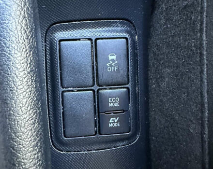 Желтый Тойота Aqua, объемом двигателя 1.5 л и пробегом 82 тыс. км за 13800 $, фото 16 на Automoto.ua