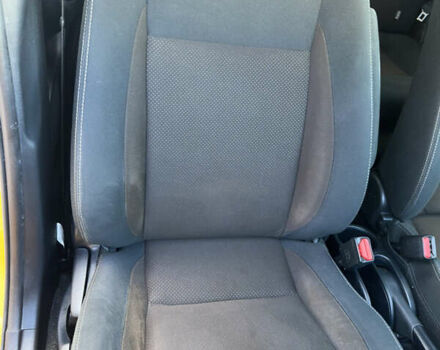 Желтый Тойота Aqua, объемом двигателя 1.5 л и пробегом 82 тыс. км за 13800 $, фото 30 на Automoto.ua