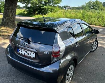 Сірий Тойота Aqua, об'ємом двигуна 1.5 л та пробігом 130 тис. км за 9200 $, фото 8 на Automoto.ua