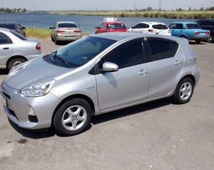 Серый Тойота Aqua, объемом двигателя 1.5 л и пробегом 117 тыс. км за 8000 $, фото 6 на Automoto.ua