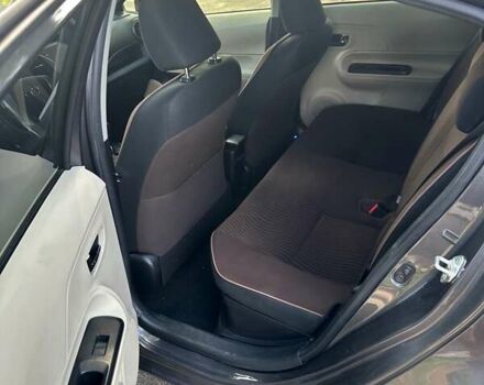 Сірий Тойота Aqua, об'ємом двигуна 1.5 л та пробігом 130 тис. км за 9200 $, фото 4 на Automoto.ua