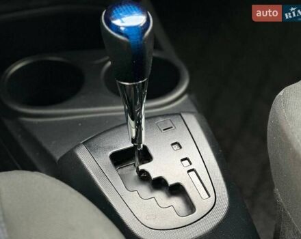 Серый Тойота Aqua, объемом двигателя 1.5 л и пробегом 94 тыс. км за 12990 $, фото 19 на Automoto.ua