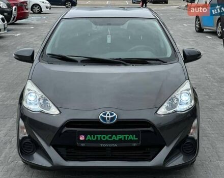 Серый Тойота Aqua, объемом двигателя 1.5 л и пробегом 94 тыс. км за 12990 $, фото 5 на Automoto.ua