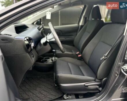 Серый Тойота Aqua, объемом двигателя 1.5 л и пробегом 94 тыс. км за 12990 $, фото 11 на Automoto.ua