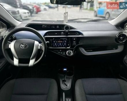 Серый Тойота Aqua, объемом двигателя 1.5 л и пробегом 94 тыс. км за 12500 $, фото 20 на Automoto.ua