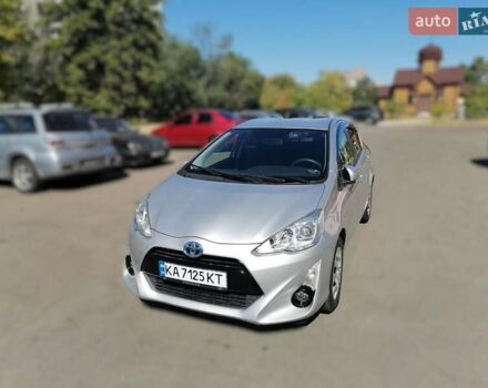 Серый Тойота Aqua, объемом двигателя 1.5 л и пробегом 87 тыс. км за 11300 $, фото 5 на Automoto.ua