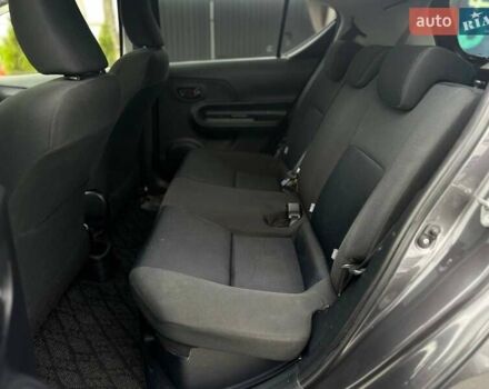 Серый Тойота Aqua, объемом двигателя 1.5 л и пробегом 94 тыс. км за 12990 $, фото 17 на Automoto.ua