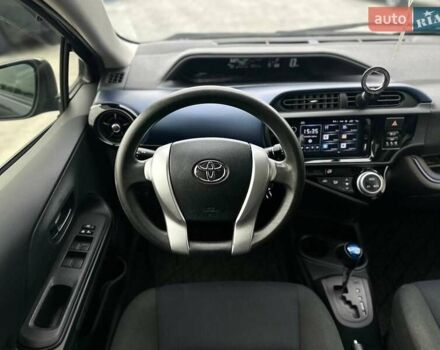 Серый Тойота Aqua, объемом двигателя 1.5 л и пробегом 94 тыс. км за 12990 $, фото 18 на Automoto.ua