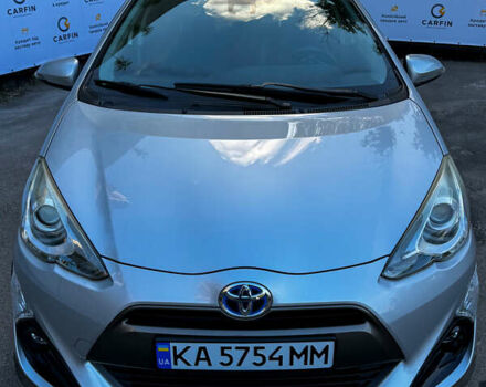 Сірий Тойота Aqua, об'ємом двигуна 1.5 л та пробігом 57 тис. км за 11900 $, фото 3 на Automoto.ua