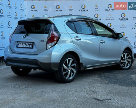 Сірий Тойота Aqua, об'ємом двигуна 1.5 л та пробігом 57 тис. км за 11900 $, фото 5 на Automoto.ua