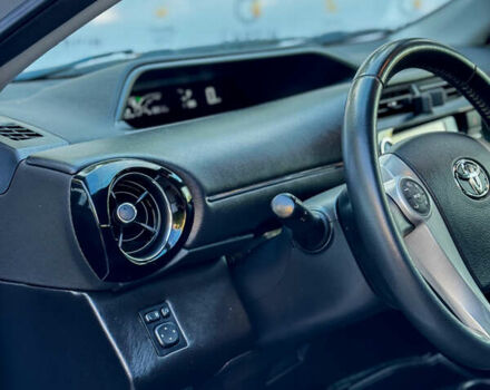 Сірий Тойота Aqua, об'ємом двигуна 1.5 л та пробігом 57 тис. км за 11900 $, фото 11 на Automoto.ua