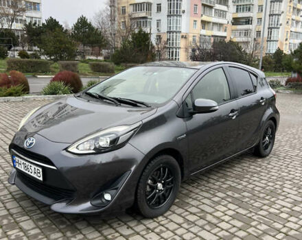 Серый Тойота Aqua, объемом двигателя 1.5 л и пробегом 162 тыс. км за 11650 $, фото 7 на Automoto.ua