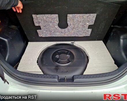 Серый Тойота Aqua, объемом двигателя 1.5 л и пробегом 88 тыс. км за 12500 $, фото 10 на Automoto.ua