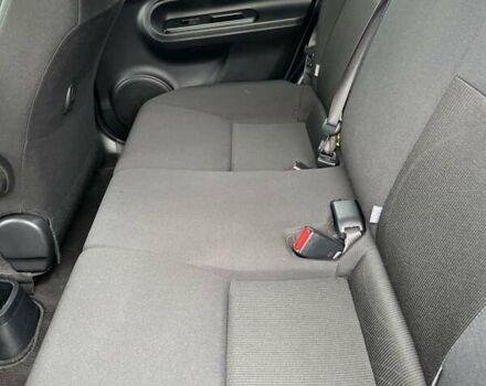 Сірий Тойота Aqua, об'ємом двигуна 1.5 л та пробігом 72 тис. км за 12500 $, фото 7 на Automoto.ua