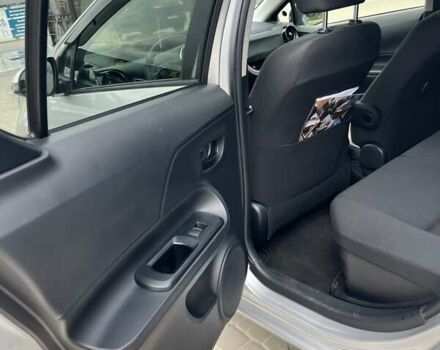 Сірий Тойота Aqua, об'ємом двигуна 1.5 л та пробігом 67 тис. км за 13500 $, фото 8 на Automoto.ua