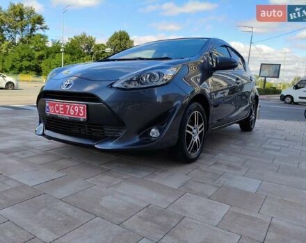 Сірий Тойота Aqua, об'ємом двигуна 1.5 л та пробігом 69 тис. км за 12700 $, фото 1 на Automoto.ua