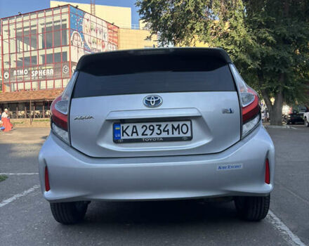 Серый Тойота Aqua, объемом двигателя 1.5 л и пробегом 88 тыс. км за 11400 $, фото 5 на Automoto.ua