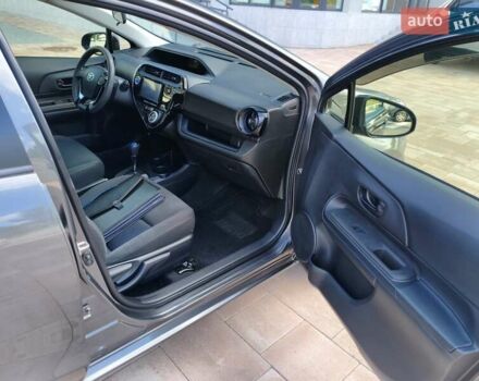 Сірий Тойота Aqua, об'ємом двигуна 1.5 л та пробігом 69 тис. км за 12700 $, фото 19 на Automoto.ua