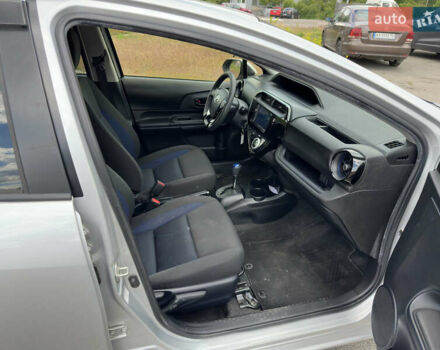 Сірий Тойота Aqua, об'ємом двигуна 1.5 л та пробігом 96 тис. км за 11700 $, фото 25 на Automoto.ua