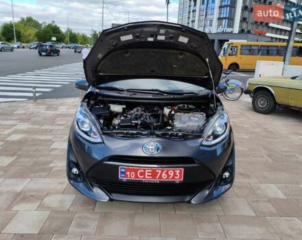 Сірий Тойота Aqua, об'ємом двигуна 1.5 л та пробігом 69 тис. км за 12700 $, фото 31 на Automoto.ua
