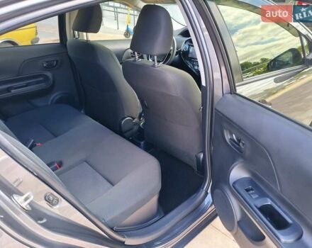 Сірий Тойота Aqua, об'ємом двигуна 1.5 л та пробігом 69 тис. км за 12700 $, фото 18 на Automoto.ua
