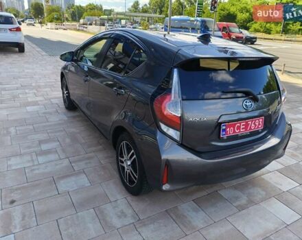Сірий Тойота Aqua, об'ємом двигуна 1.5 л та пробігом 69 тис. км за 12700 $, фото 11 на Automoto.ua