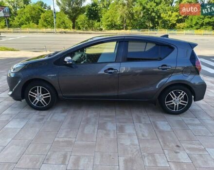 Сірий Тойота Aqua, об'ємом двигуна 1.5 л та пробігом 69 тис. км за 12700 $, фото 13 на Automoto.ua