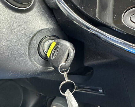 Сірий Тойота Aqua, об'ємом двигуна 1.5 л та пробігом 96 тис. км за 11700 $, фото 22 на Automoto.ua