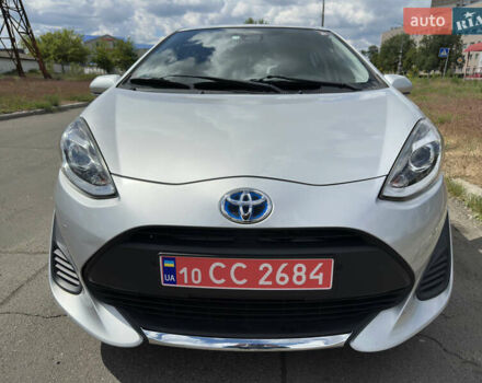 Сірий Тойота Aqua, об'ємом двигуна 1.5 л та пробігом 96 тис. км за 11700 $, фото 1 на Automoto.ua