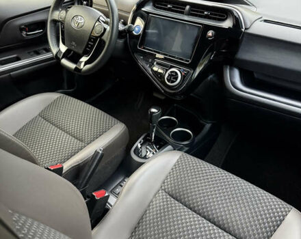 Серый Тойота Aqua, объемом двигателя 1.5 л и пробегом 57 тыс. км за 14900 $, фото 6 на Automoto.ua