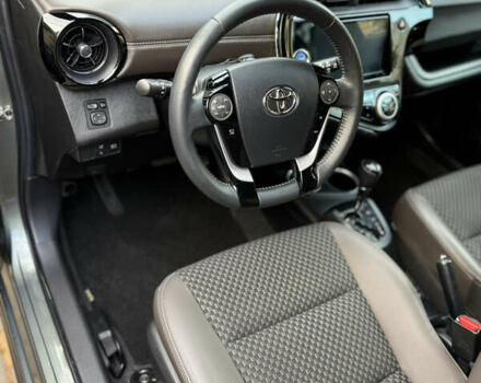 Серый Тойота Aqua, объемом двигателя 1.5 л и пробегом 57 тыс. км за 14900 $, фото 71 на Automoto.ua
