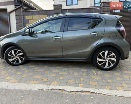 Серый Тойота Aqua, объемом двигателя 1.5 л и пробегом 57 тыс. км за 14900 $, фото 9 на Automoto.ua