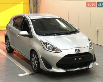 Серый Тойота Aqua, объемом двигателя 1.5 л и пробегом 90 тыс. км за 11900 $, фото 2 на Automoto.ua