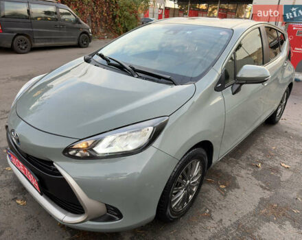 Серый Тойота Aqua, объемом двигателя 1.5 л и пробегом 58 тыс. км за 18900 $, фото 1 на Automoto.ua
