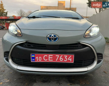 Серый Тойота Aqua, объемом двигателя 1.5 л и пробегом 58 тыс. км за 18900 $, фото 6 на Automoto.ua