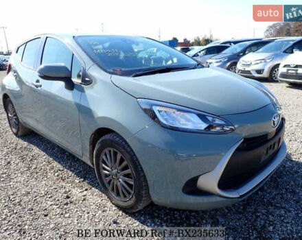 Серый Тойота Aqua, объемом двигателя 1.5 л и пробегом 47 тыс. км за 16500 $, фото 3 на Automoto.ua