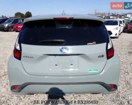 Серый Тойота Aqua, объемом двигателя 1.5 л и пробегом 47 тыс. км за 16500 $, фото 6 на Automoto.ua